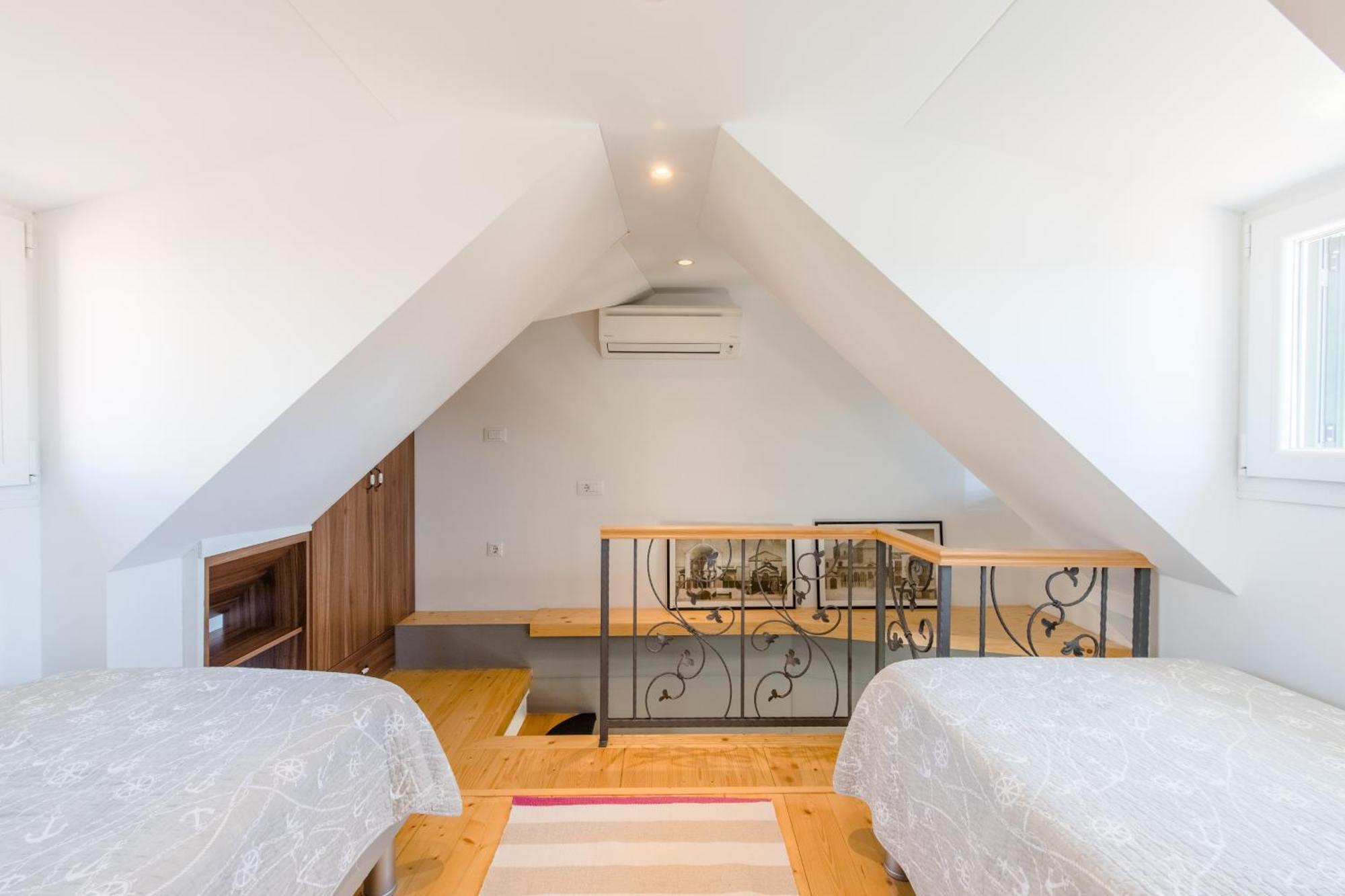 Jes Old Town Studio Apartment สปลิท ภายนอก รูปภาพ